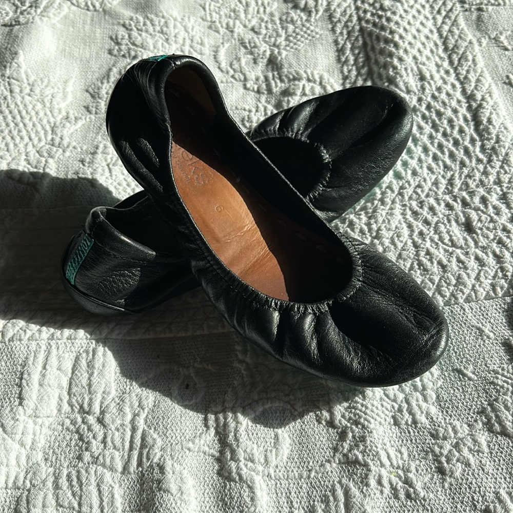 Tieks size 6 leather upper ballet flats
